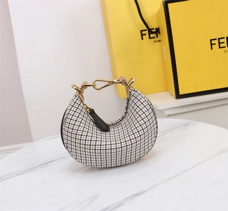 Fendi Handbags 519